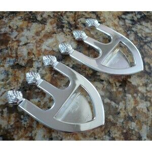 The Sheffield Silver Co 2 Trident Casserole Spoon Rests Artichoke Tips Italy